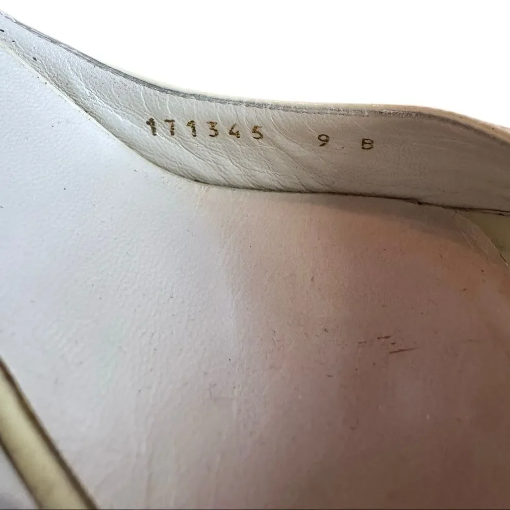 Gucci Women's Horsbit Accent Patent Leather Open Toe Wedge - Size 9